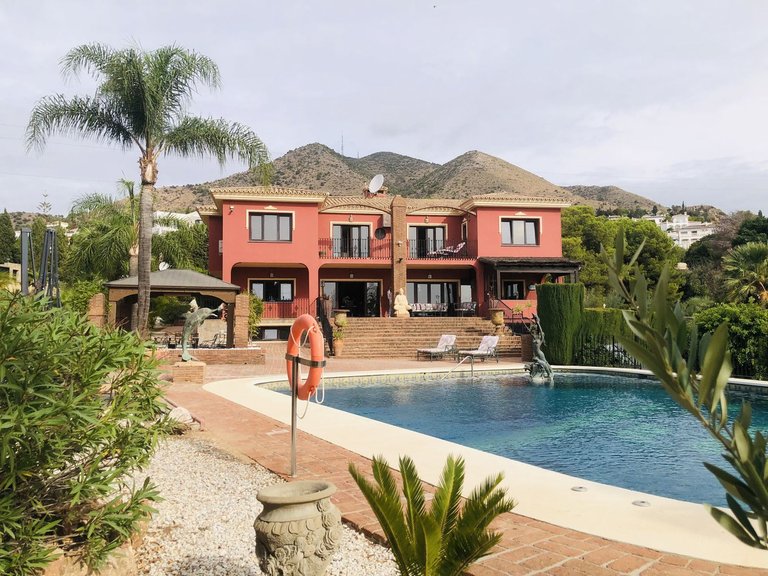 Villa for Sale in Benalmadena, Malaga 1