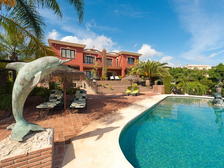 Villa for Sale in Benalmadena, Malaga 2