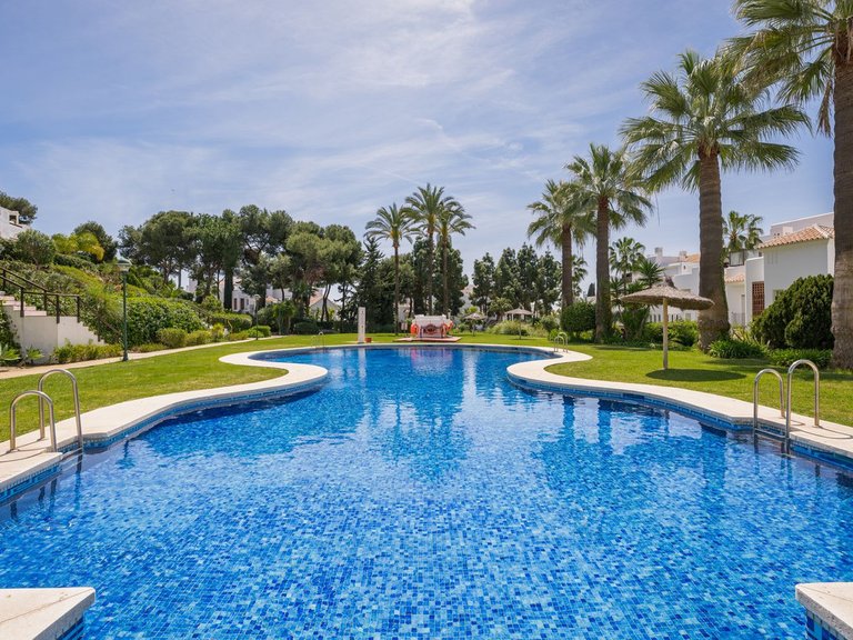 Apartment for Sale in Los Monteros, Malaga 35