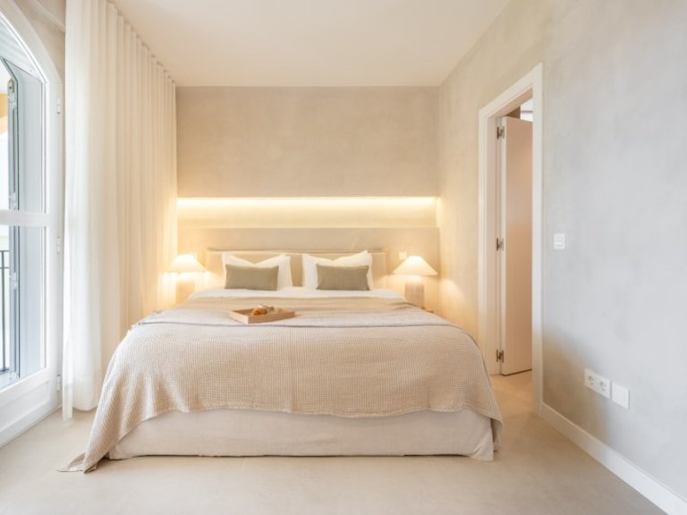 Villa for Sale in Marbella, Malaga 16