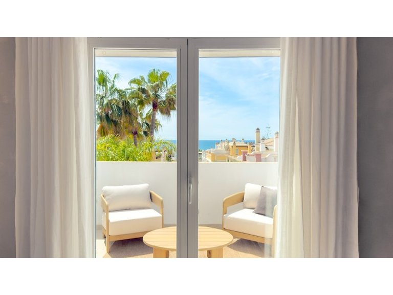 Villa for Sale in Marbella, Malaga 25