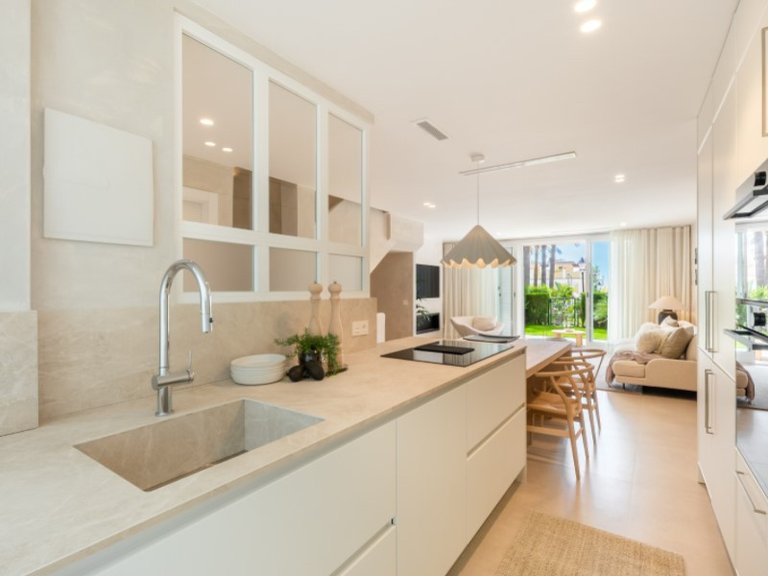 Villa for Sale in Marbella, Malaga 3