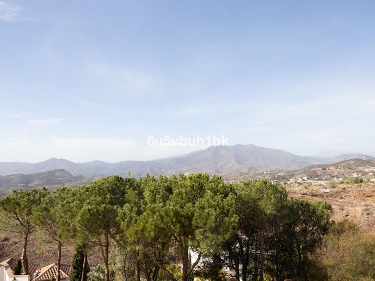 Villa for Sale in Valtocado, Malaga 29