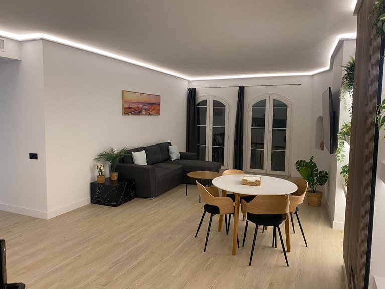 Apartment for Sale in Puerto Banús, Malaga 4