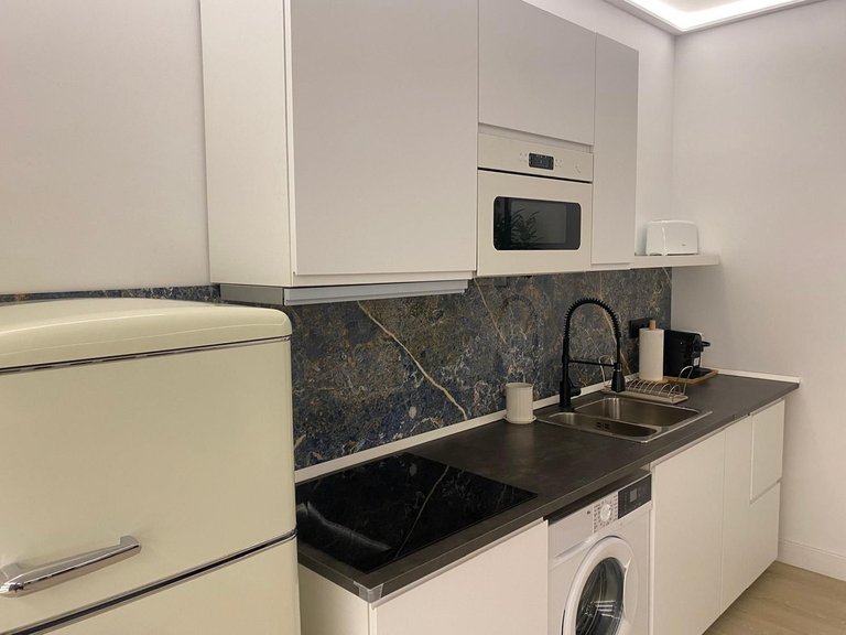 Apartment for Sale in Puerto Banús, Malaga 9
