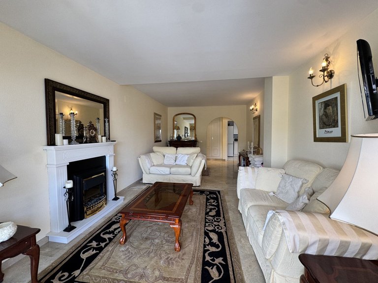 Apartment for Sale in The Golden Mile, Malaga 4