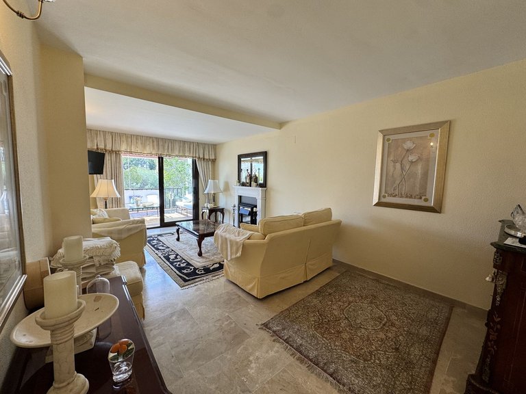 Apartment for Sale in The Golden Mile, Malaga 6