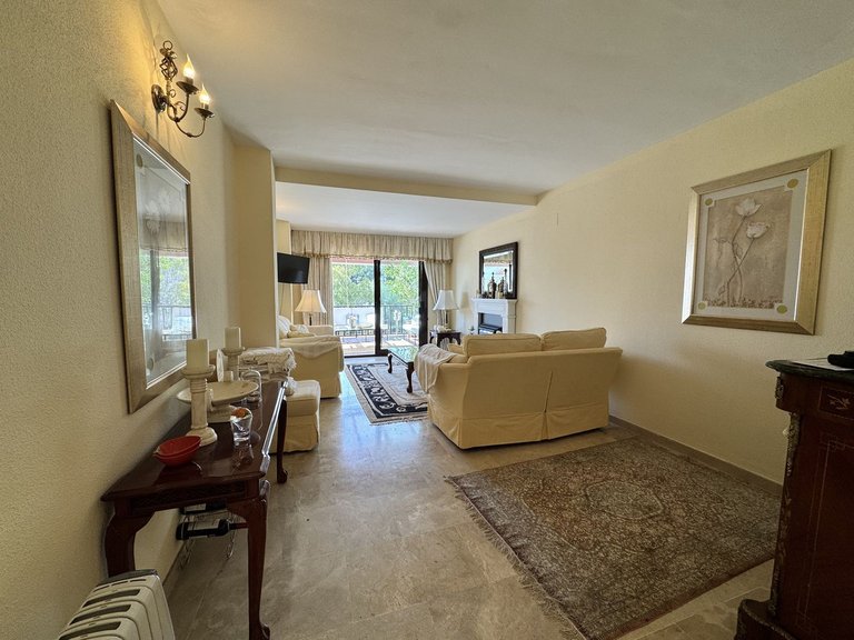 Apartment for Sale in The Golden Mile, Malaga 8