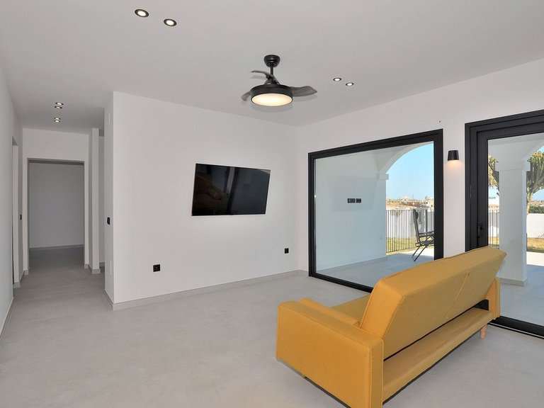 Villa for Sale in El Coto, Malaga 14