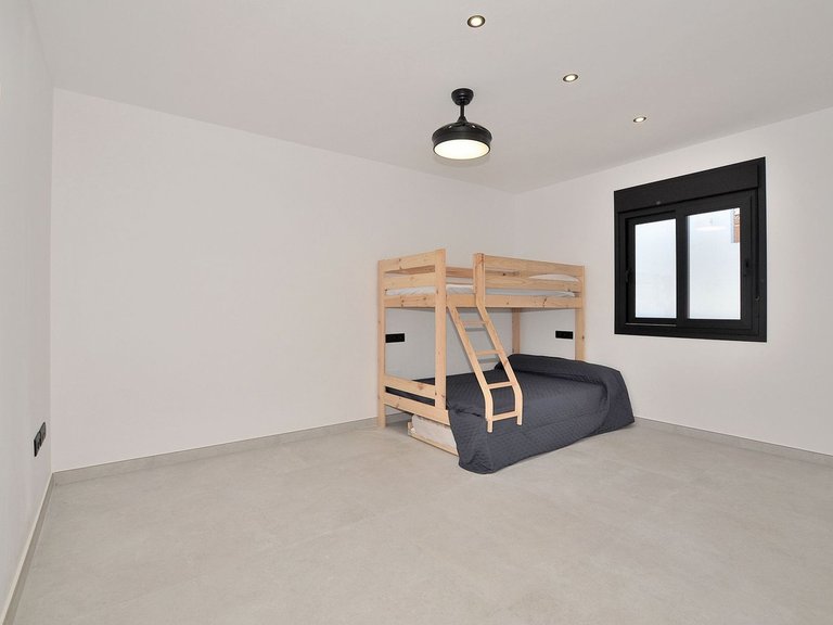 Villa for Sale in El Coto, Malaga 26