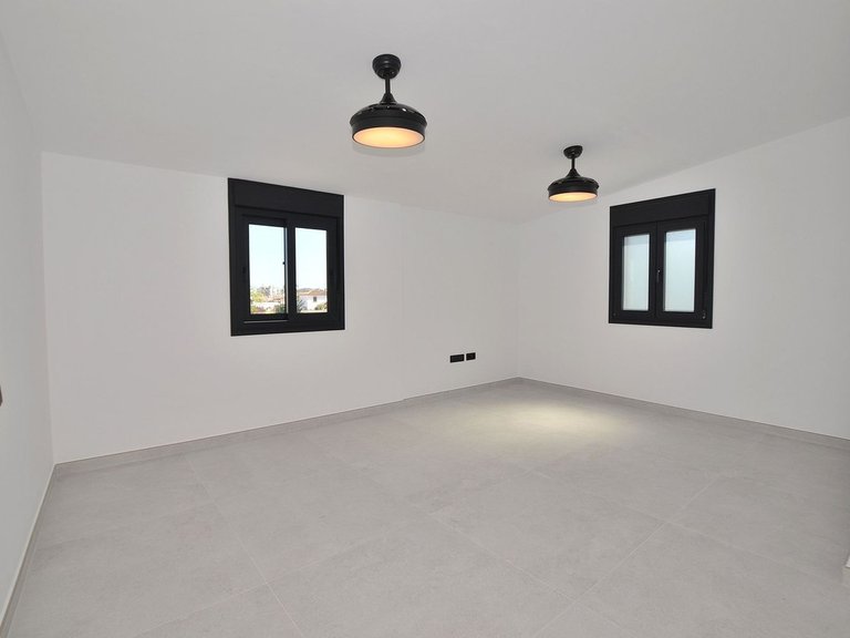 Villa for Sale in El Coto, Malaga 33