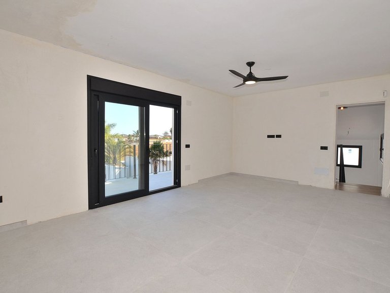 Villa for Sale in El Coto, Malaga 36