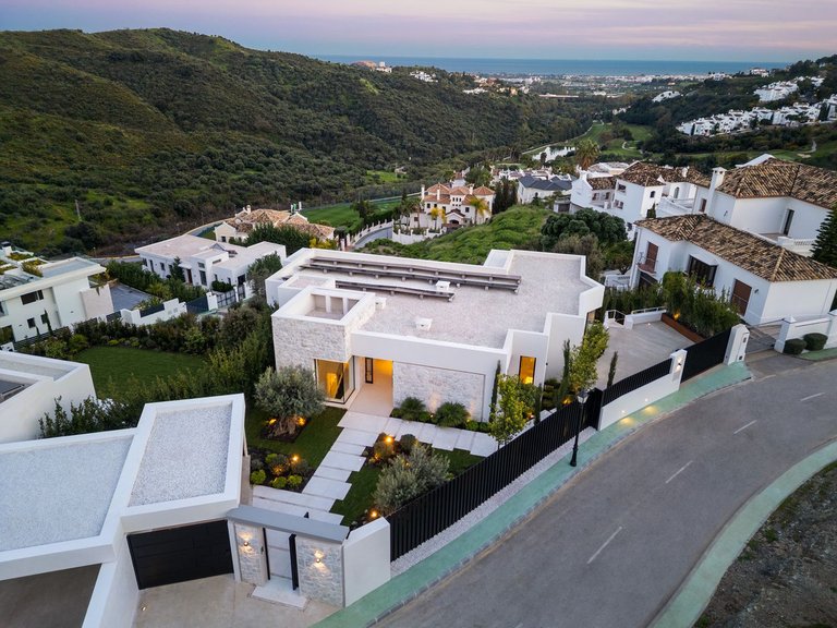 Villa for Sale in Benahavís, Malaga 27