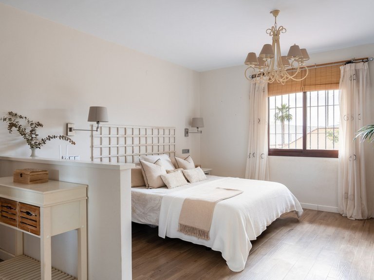 Villa for Sale in Sierrezuela, Malaga 13