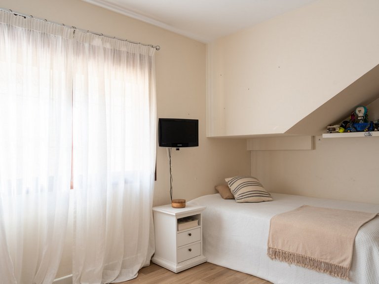 Villa for Sale in Sierrezuela, Malaga 20