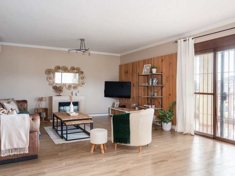Villa for Sale in Sierrezuela, Malaga 3