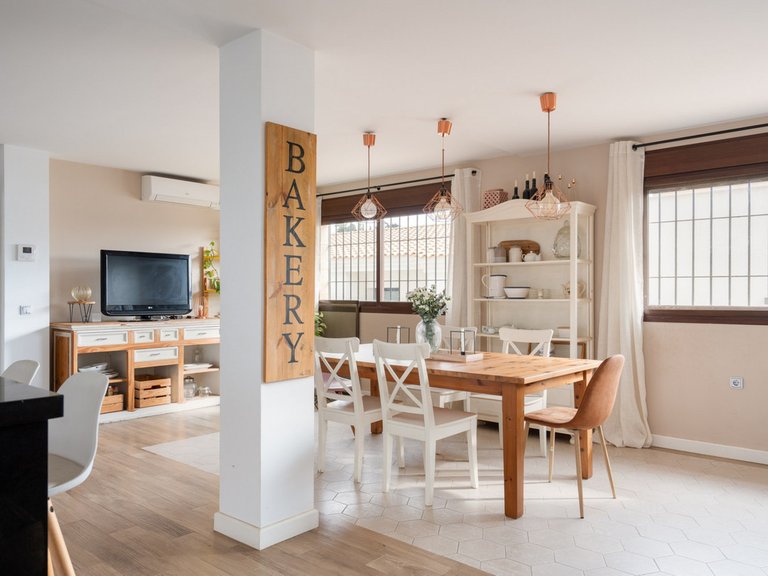 Villa for Sale in Sierrezuela, Malaga 5