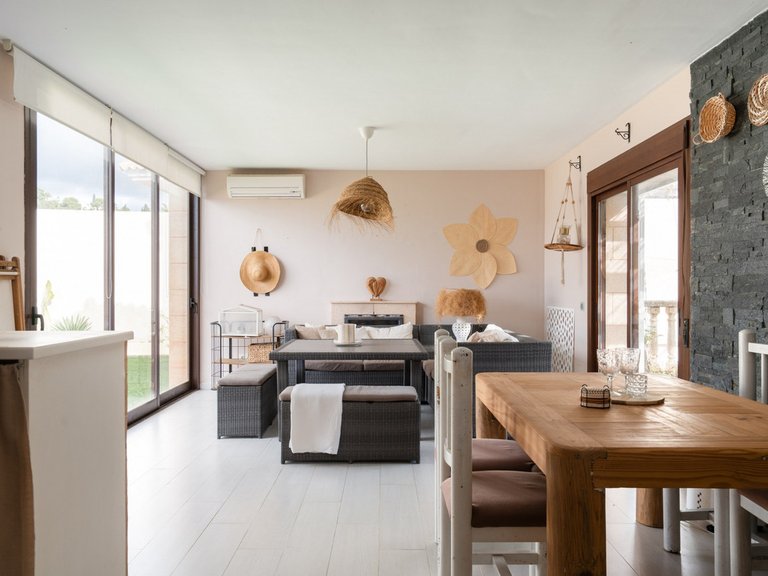 Villa for Sale in Sierrezuela, Malaga 8
