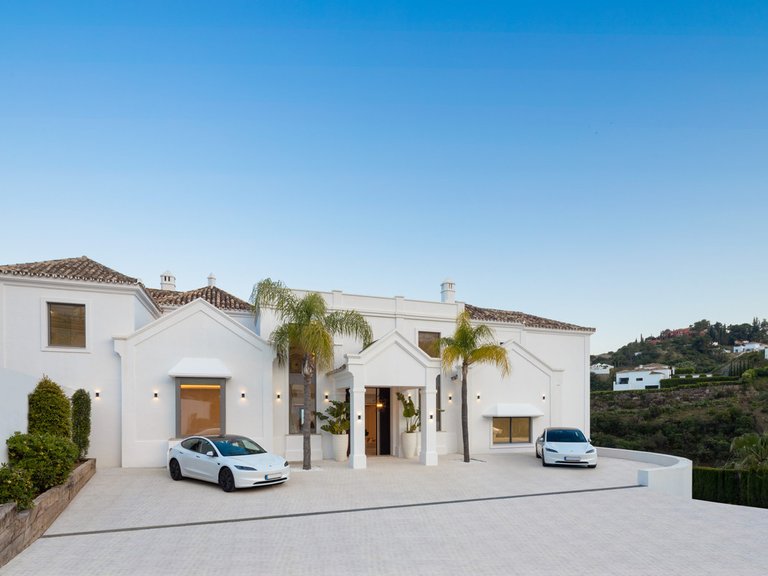 Villa for Sale in Costa del Sol El Madroñal, Malaga 26