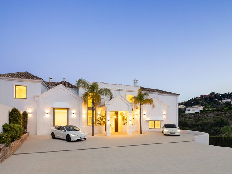 Villa for Sale in Costa del Sol El Madroñal, Malaga 29