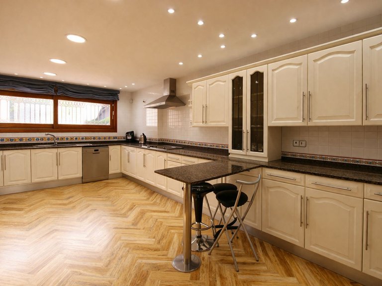 Villa for Sale in Puerto Banús, Malaga 16