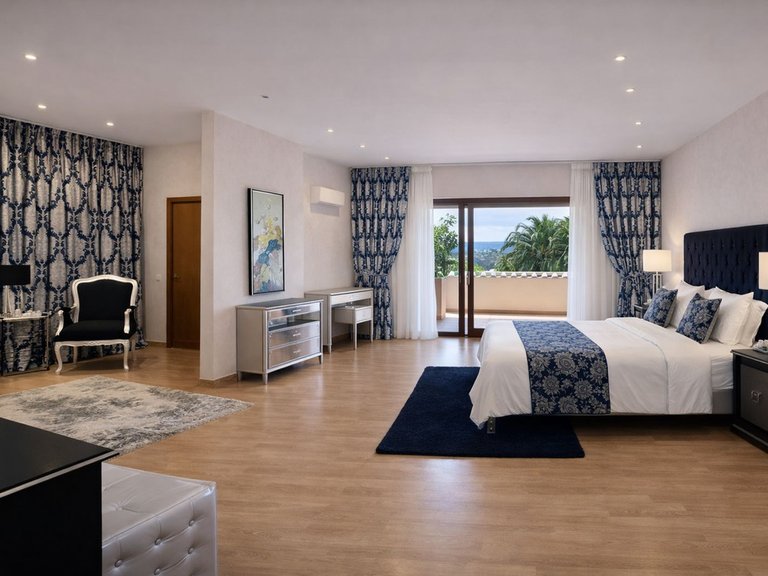 Villa for Sale in Puerto Banús, Malaga 20