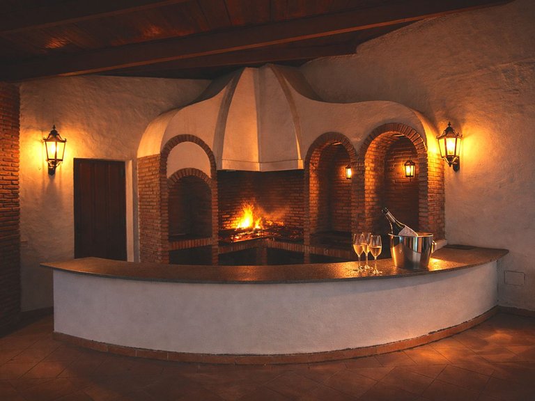 Villa for Sale in Puerto Banús, Malaga 35