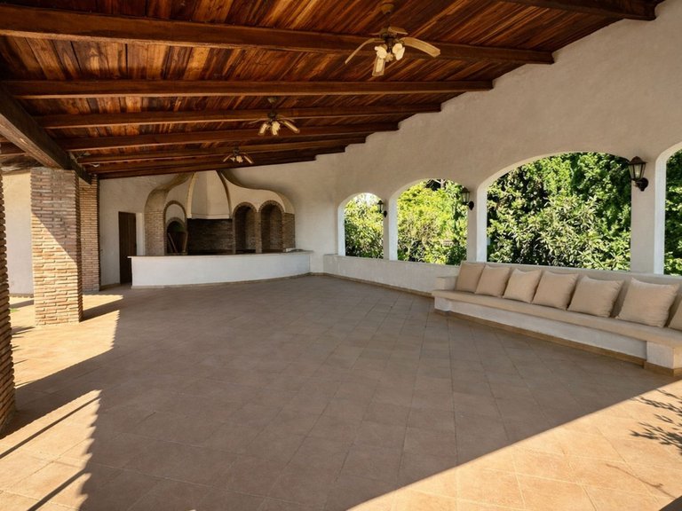 Villa for Sale in Puerto Banús, Malaga 36