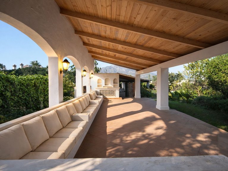 Villa for Sale in Puerto Banús, Malaga 37