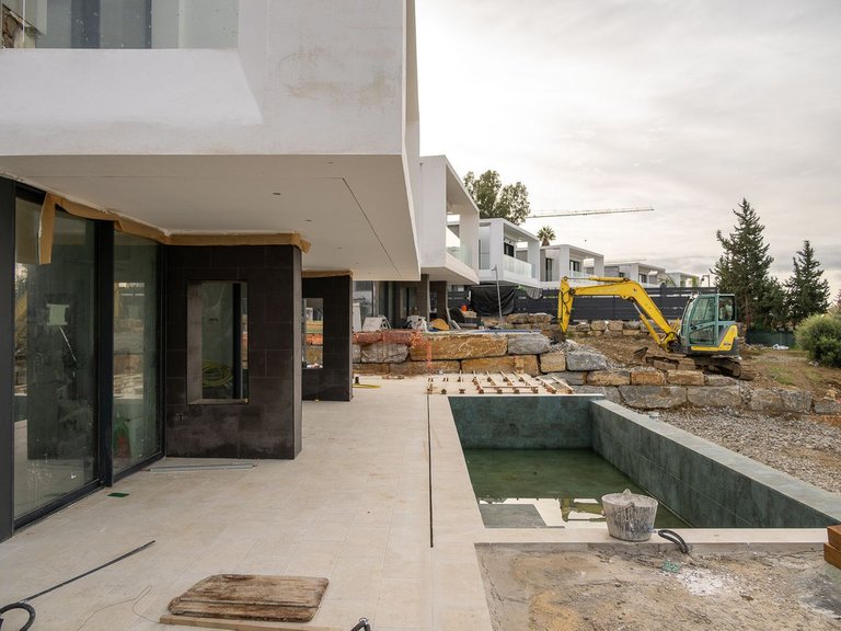 Villa for Sale in Valle Romano, Malaga 14