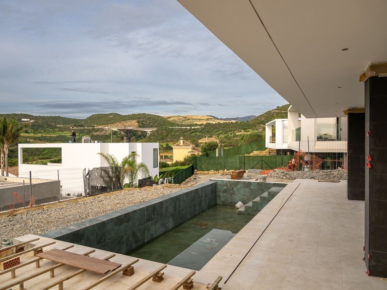 Villa for Sale in Valle Romano, Malaga 16