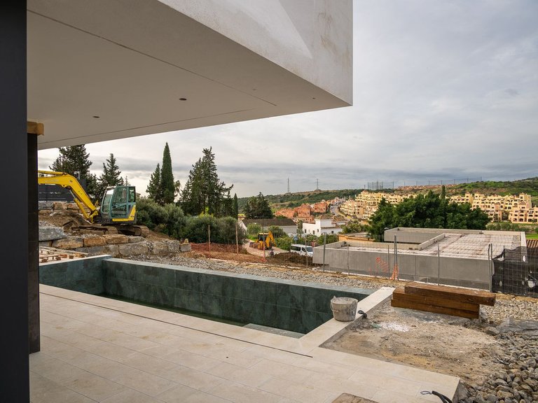 Villa for Sale in Valle Romano, Malaga 17