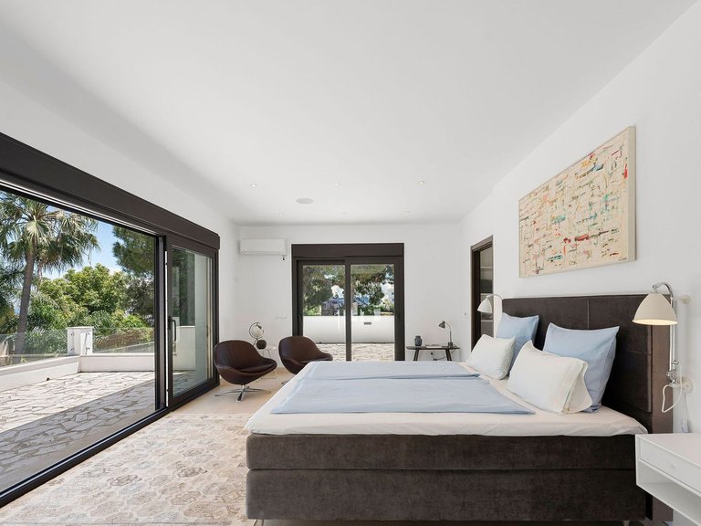 Villa for Sale in Nueva Andalucía, Malaga 15