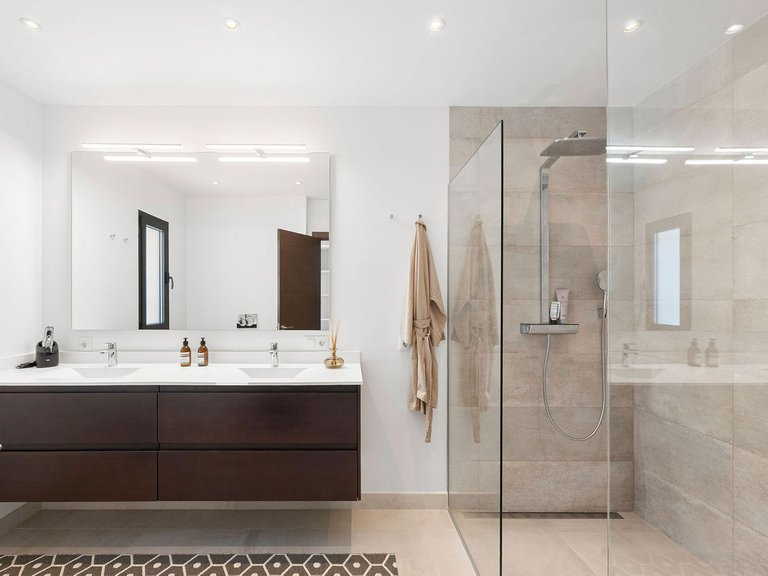 Villa for Sale in Nueva Andalucía, Malaga 16