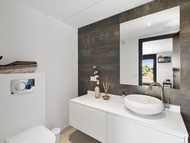 Villa for Sale in Nueva Andalucía, Malaga 19