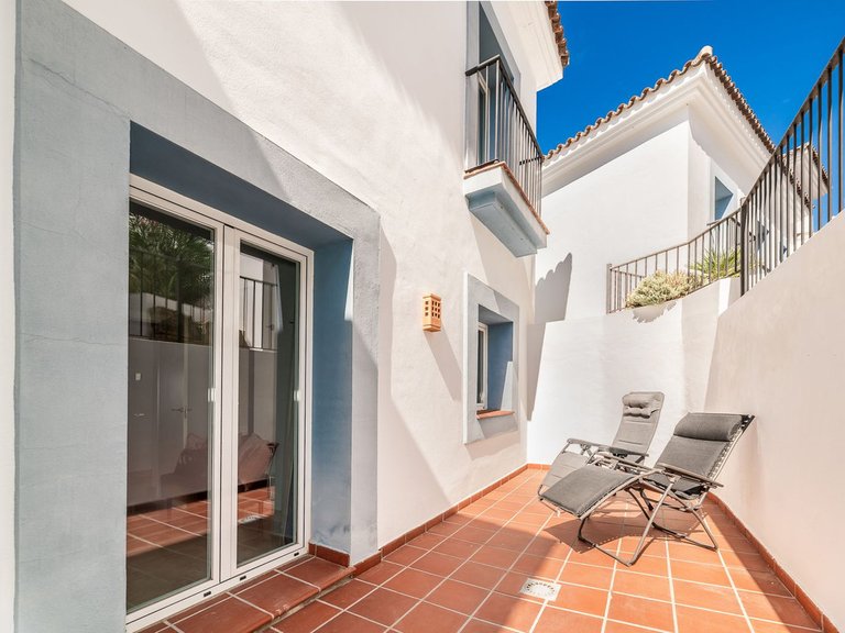 Apartment for Sale in El Paraiso, Malaga 15