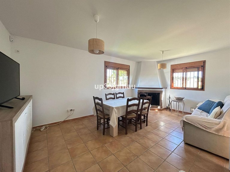 Villa for Sale in Estepona, Malaga 2