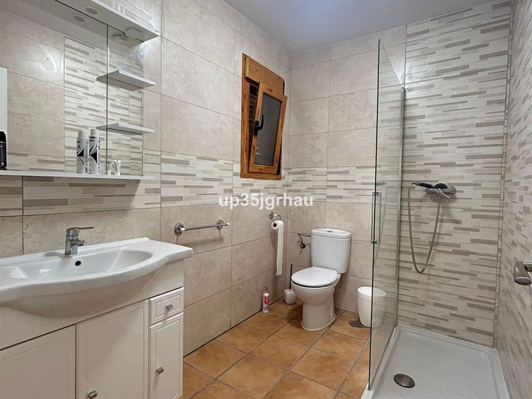 Villa for Sale in Estepona, Malaga 8