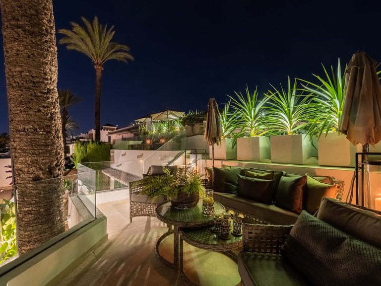 Villa for Sale in The Golden Mile, Malaga 16