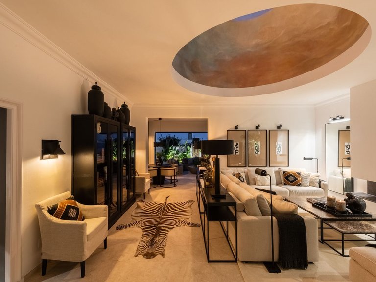 Villa for Sale in The Golden Mile, Malaga 22