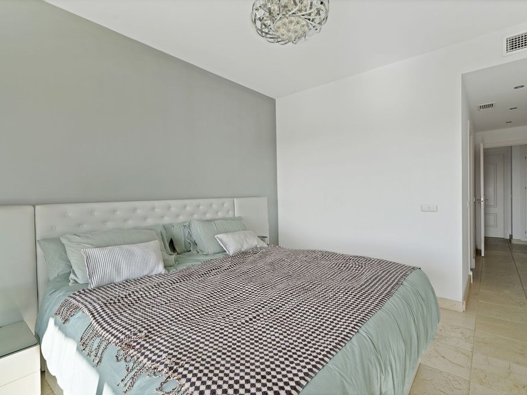 Apartment for Sale in Atalaya, Malaga 15