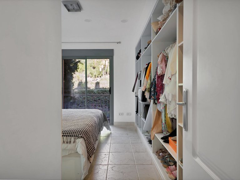 Apartment for Sale in Atalaya, Malaga 21