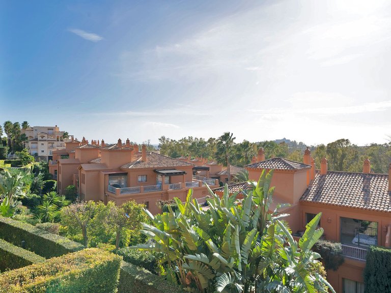 Apartment for Sale in Atalaya, Malaga 30