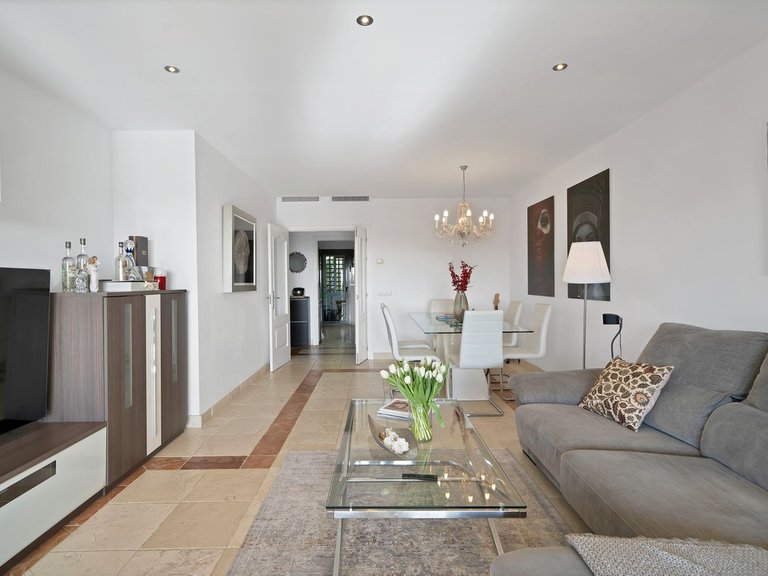 Apartment for Sale in Atalaya, Malaga 5