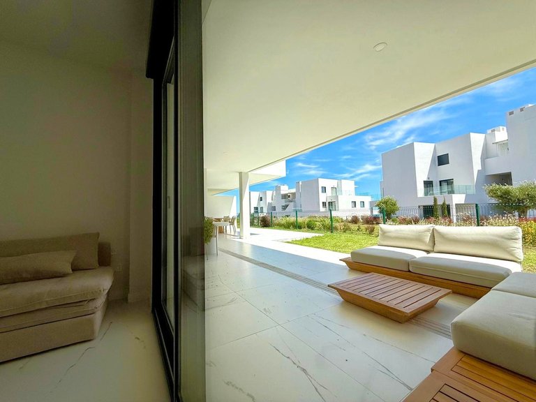 Villa for Sale in Estepona, Malaga 8