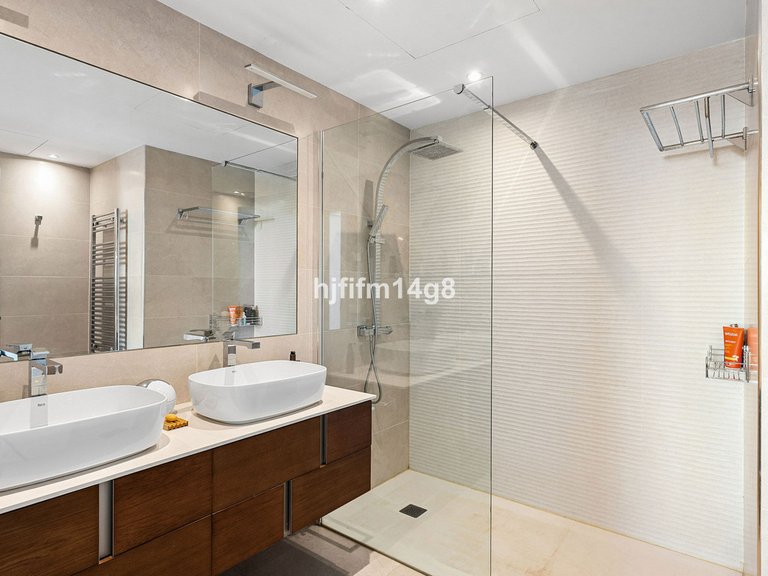 Apartment for Sale in Benahavís, Malaga 15