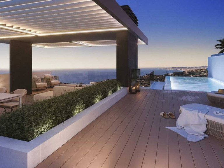 Town House for Sale in Costa del Sol Benalmadena, Malaga 17