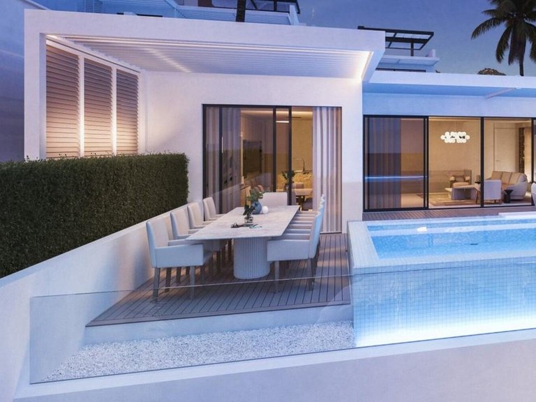 Town House for Sale in Costa del Sol Benalmadena, Malaga 19