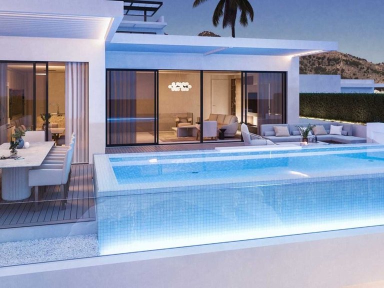 Town House for Sale in Costa del Sol Benalmadena, Malaga 7