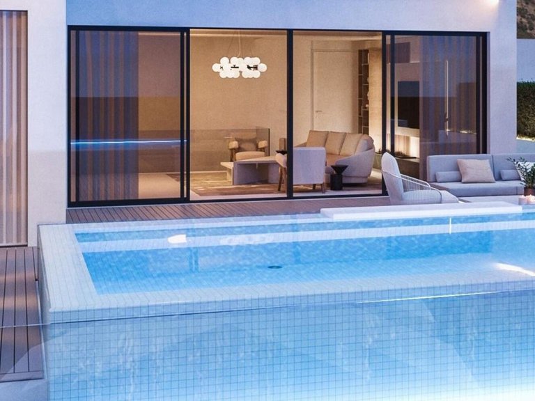 Town House for Sale in Costa del Sol Benalmadena, Malaga 9